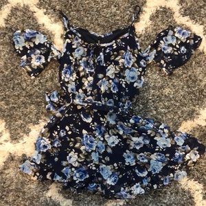 Lulu’s Blue Floral Romper Size Small